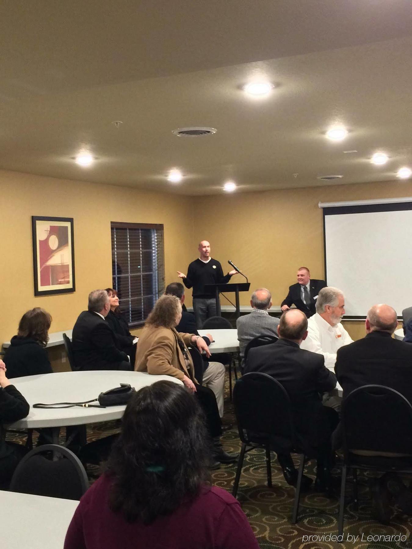 Cobblestone Hotel & Suites - Punxsutawney Luaran gambar