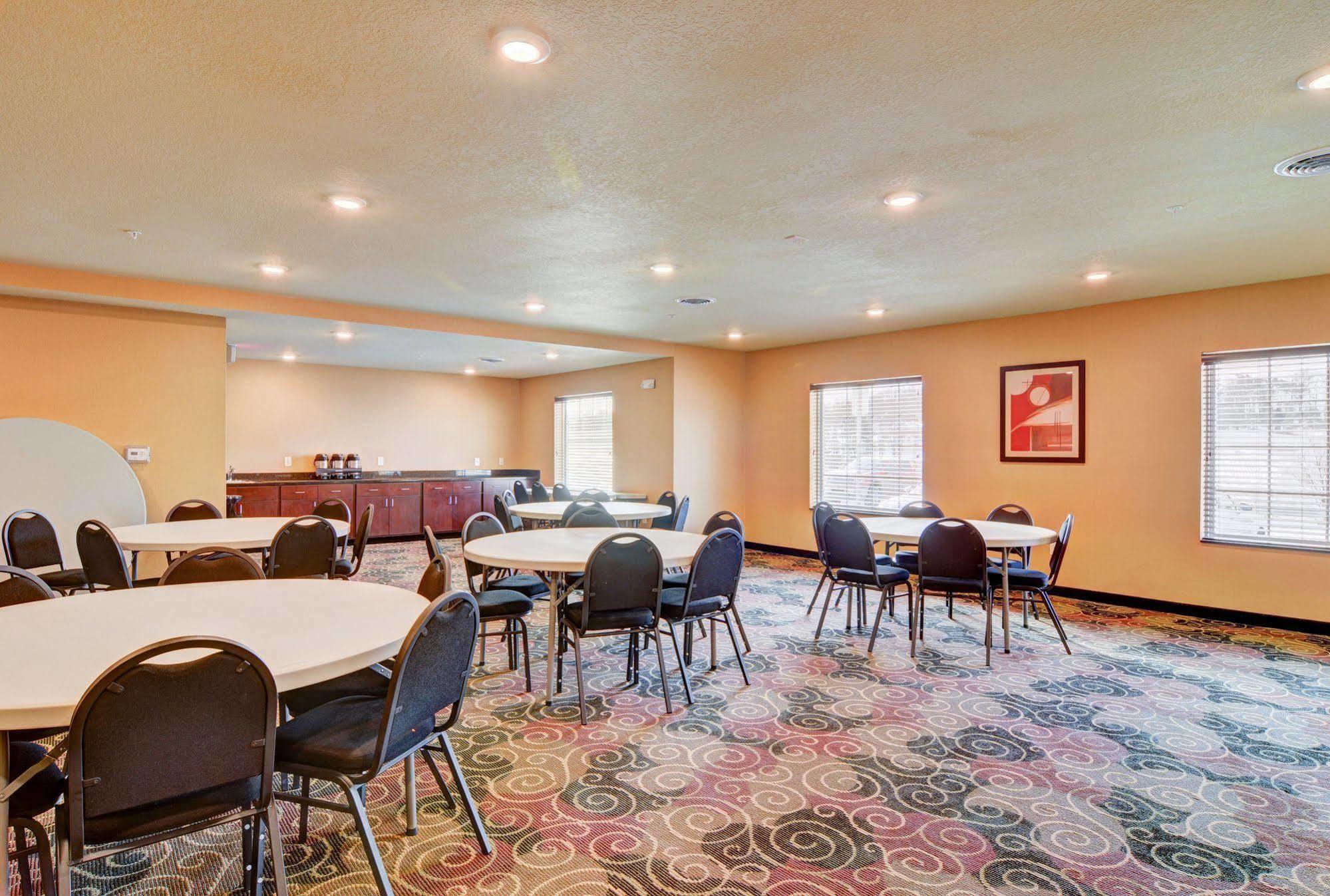 Cobblestone Hotel & Suites - Punxsutawney Luaran gambar